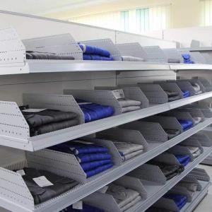 Schuster-Arbeitsschutz-Fachmarkthalle-Arbeitskleidung