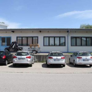 Schuster-Arbeitsschutz-Fachmarkthalle-vor-Anstrich